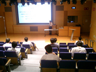 Q fhrZ~i[Ei2004N818JÁj